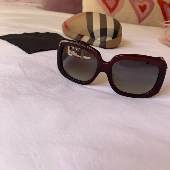 EUC Burberry Sunglasses with Swarovski Crystals - Picture 3 of 8